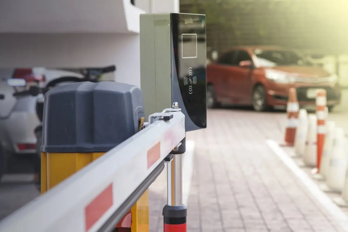 How ultra-wideband boosts positioning performance for automotive applications